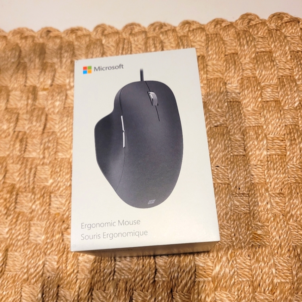 Microsoft RJG-00001 Black Ergonomic Mouse